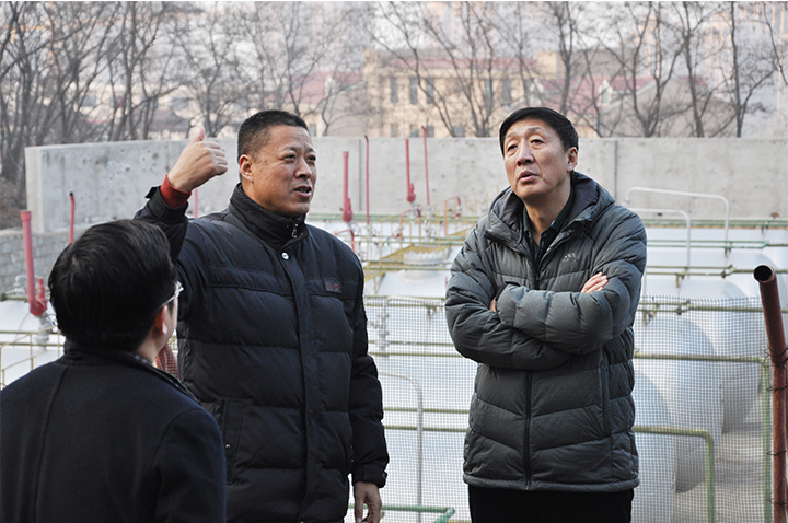 市、區(qū)領(lǐng)導(dǎo)春節(jié)前來我公司檢查慰問