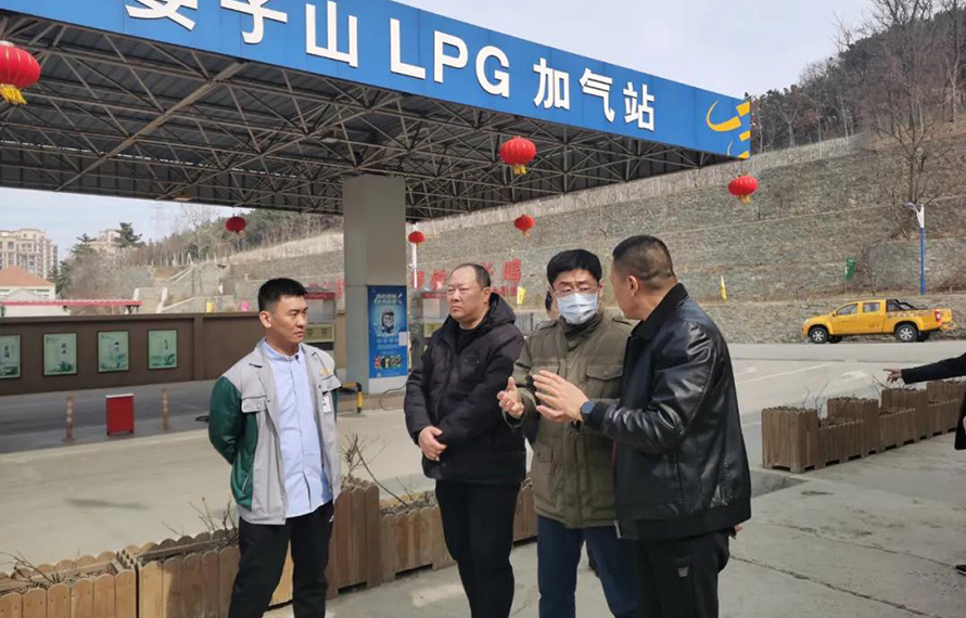 市城管局主要負責人帶隊對園林防火及燃氣安全生產(chǎn)工作開展督導檢查